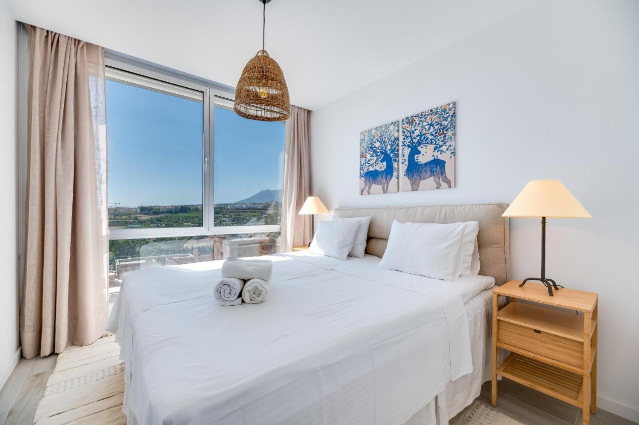 Unique 3-Bdrm Townhouse, Stunning View, Pool & Bbq Apartment Estepona Exterior photo
