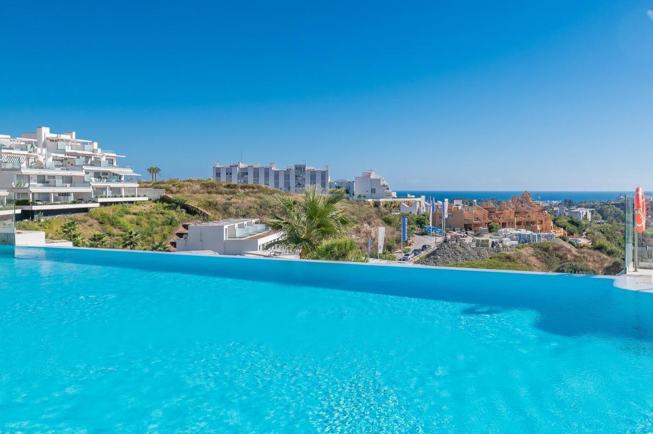 Unique 3-Bdrm Townhouse, Stunning View, Pool & Bbq Apartment Estepona Exterior photo
