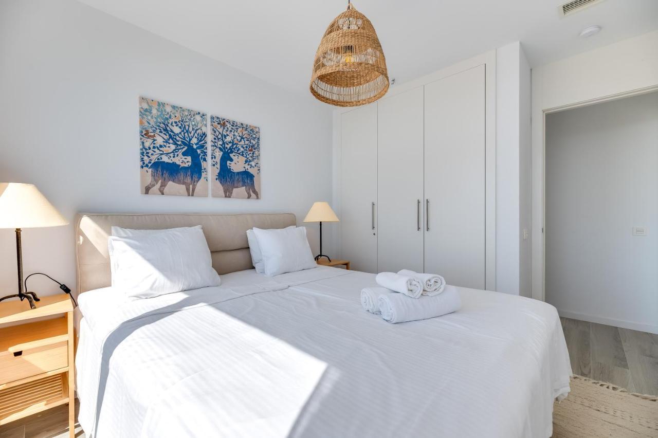Unique 3-Bdrm Townhouse, Stunning View, Pool & Bbq Apartment Estepona Exterior photo