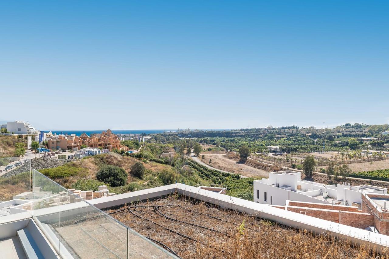 Unique 3-Bdrm Townhouse, Stunning View, Pool & Bbq Apartment Estepona Exterior photo