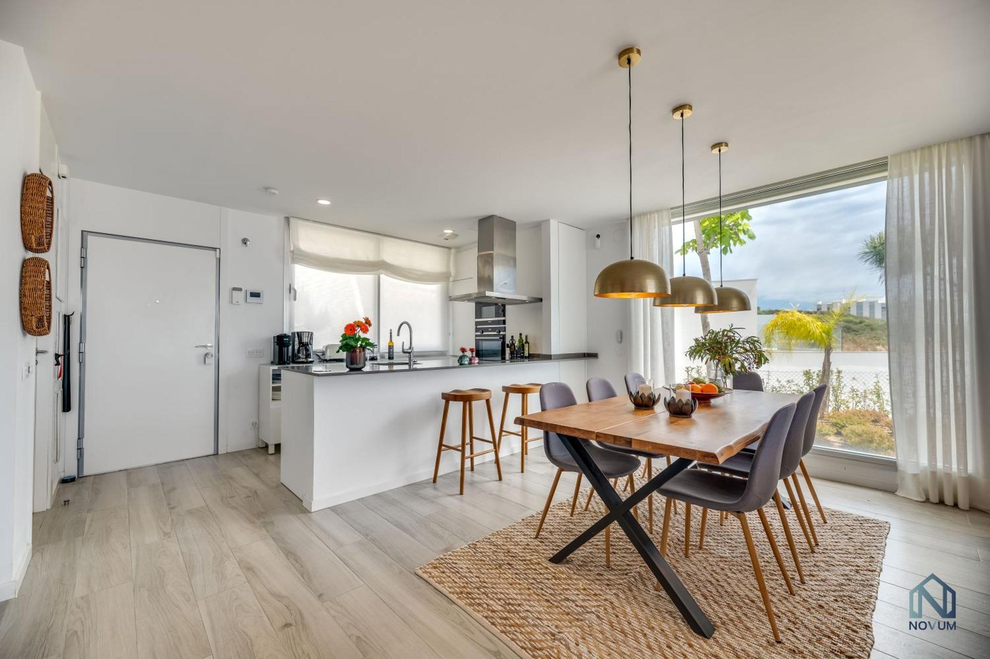 Unique 3-Bdrm Townhouse, Stunning View, Pool & Bbq Apartment Estepona Exterior photo